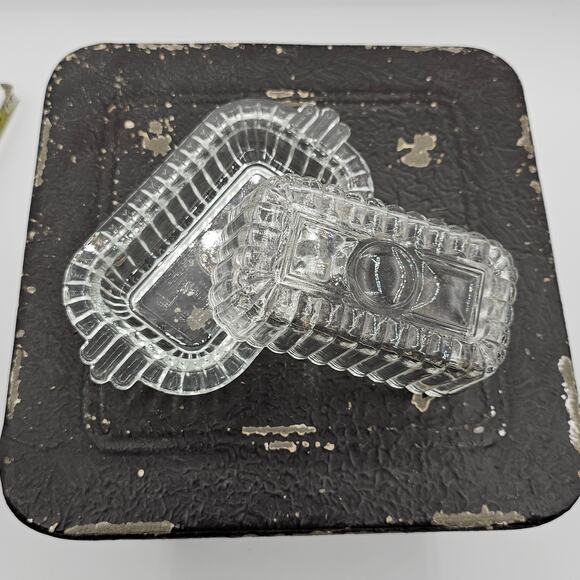 Hazel Atlas Glass Butter Dish Half-Stick Ridged Design Fitted Lid Vintage - Picture 2 of 4